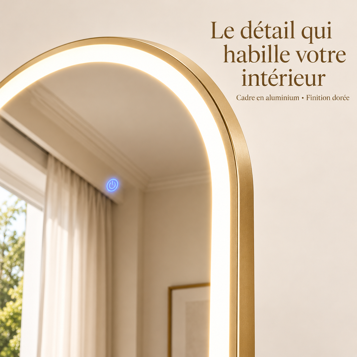 Détail du cadre en aluminium doré et du contour LED